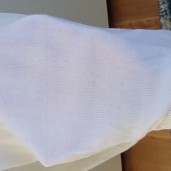 Express White Top - Picture 4 of 4